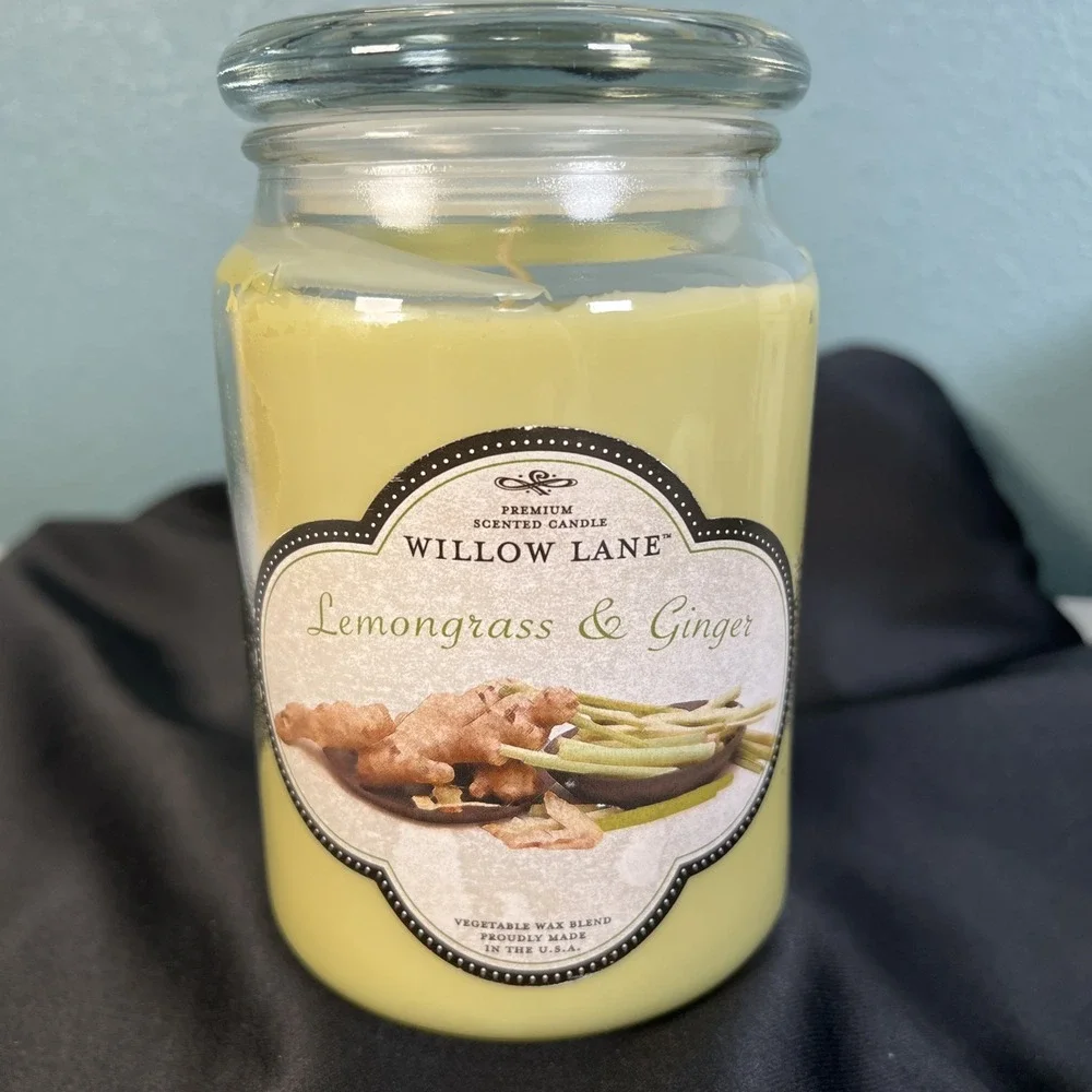Candle-Lite  Lemongrass‎ & Ginger Willow Lane 19oz Premium Scent Soy Wax Blend